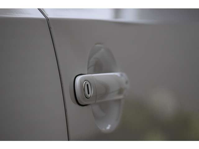 フォルクスワーゲン アップ!ハイアップ! 入庫です!カロッツェリアナビ TV ETC シートヒーター Bluetooth接続 キーレスエントリー コンパクトで運転しやすいお車です!