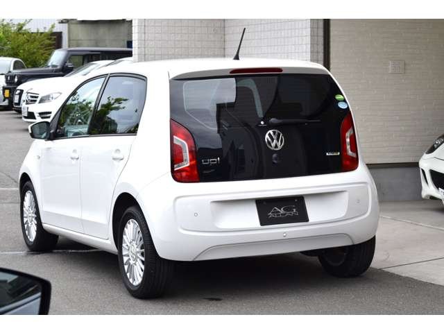 フォルクスワーゲン アップ!ハイアップ! 入庫です!カロッツェリアナビ TV ETC シートヒーター Bluetooth接続 キーレスエントリー コンパクトで運転しやすいお車です!