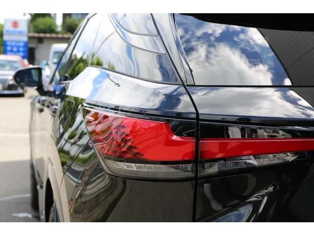 レクサス RX500h Fスポーツパフォーマンス 入庫しました! 赤革シート おくだけ充電 パノラミックビューモニター 装備充実です!低走行の1台!お気軽にお問い合わせください!