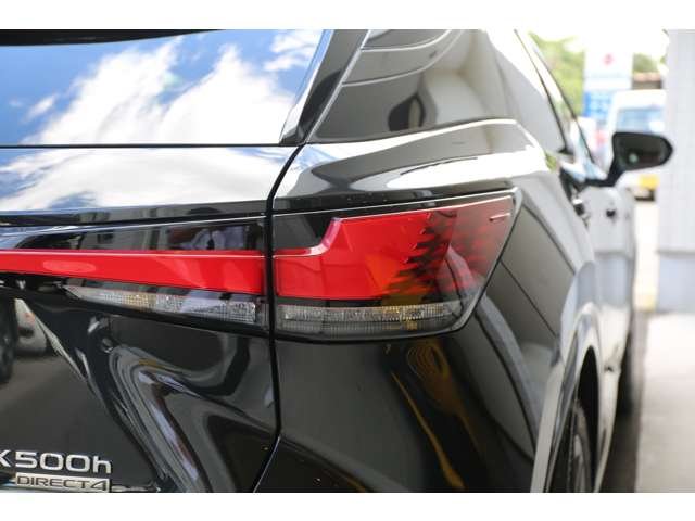 レクサス RX500h Fスポーツパフォーマンス 入庫しました! 赤革シート おくだけ充電 パノラミックビューモニター 装備充実です!低走行の1台!お気軽にお問い合わせください!