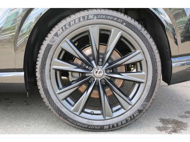 レクサス RX500h Fスポーツパフォーマンス 入庫しました! 赤革シート おくだけ充電 パノラミックビューモニター 装備充実です!低走行の1台!お気軽にお問い合わせください!