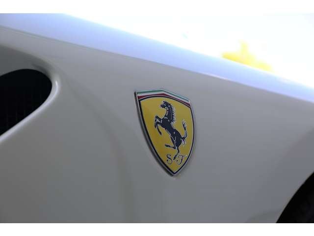フェラーリ　５９９　入庫しました！　数が少なくなってきているＶ１２エンジンです！赤革シート　走行距離２万キロ台です！お気軽にお問い合わせください！