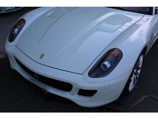 フェラーリ　５９９　入庫しました！　数が少なくなってきているＶ１２エンジンです！赤革シート　走行距離２万キロ台です！お気軽にお問い合わせください！