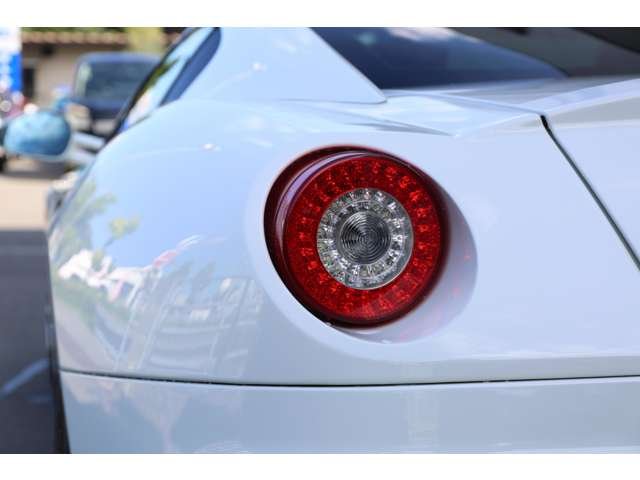 フェラーリ　５９９　入庫しました！　数が少なくなってきているＶ１２エンジンです！赤革シート　走行距離２万キロ台です！お気軽にお問い合わせください！