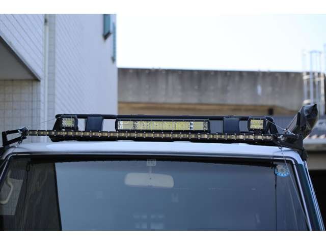 カスタム多数のランドクルーザープラドが入庫しました！全塗装済みです！アウトドア仕様がバッチリ決まった１台です！お気軽にお問い合わせください。