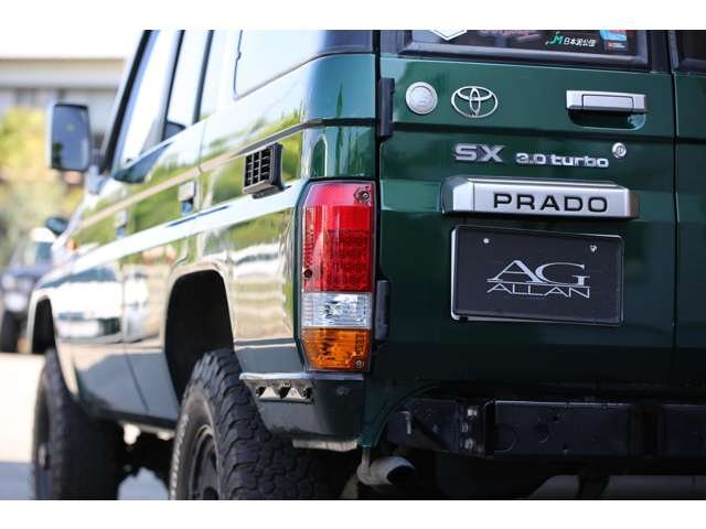 カスタム多数のランドクルーザープラドが入庫しました！全塗装済みです！アウトドア仕様がバッチリ決まった１台です！お気軽にお問い合わせください。