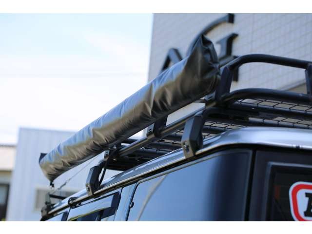 カスタム多数のランドクルーザープラドが入庫しました！全塗装済みです！アウトドア仕様がバッチリ決まった１台です！お気軽にお問い合わせください。