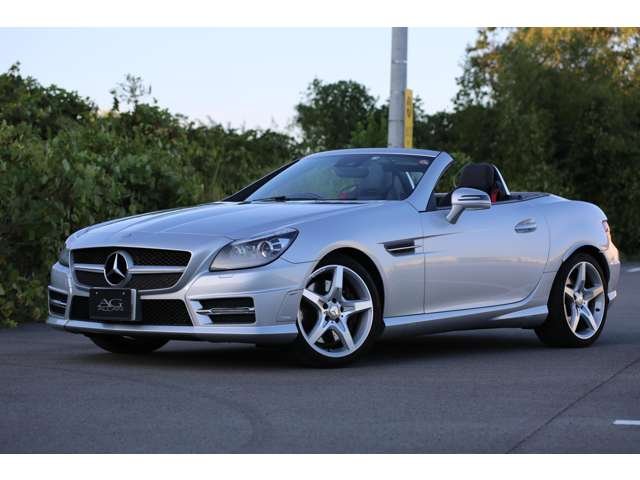 メルセデスベンツＳＬＫ２００　６速ミッションです。内外装ともきれいな１台です！電動オープンでＭＴと楽しいお車になっております！お気軽にお問い合わせください。