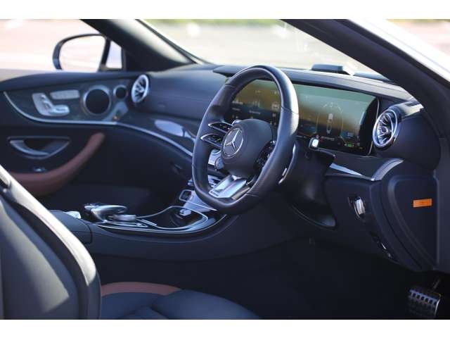 Ｅ５３　４マチック＋　カブリオレ　後期モデル　希少なオープンモデルです！低走行で安全装備等装備も充実しております！お気軽にお問い合わせください！