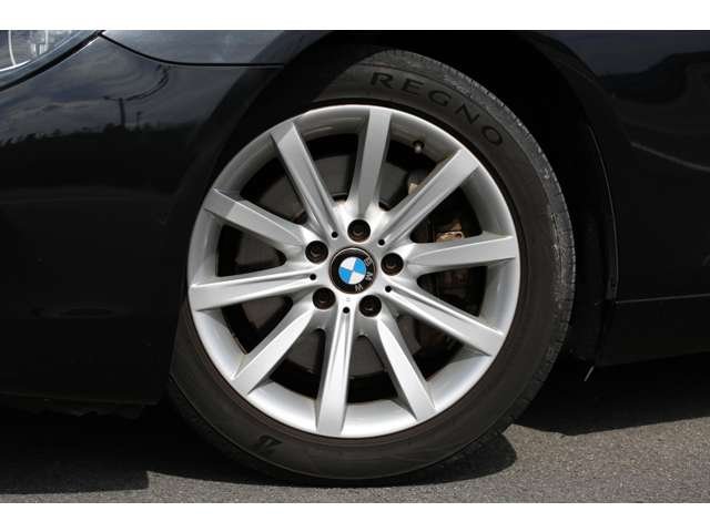 ＢＭＷ　６４０ｉグランクーペ　白レザー×サンルーフ　入庫しました！装備充実のお洒落４ドアクーペです。お気軽にお問い合わせください。