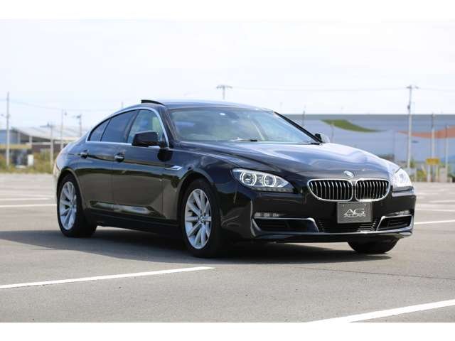 ＢＭＷ　６４０ｉグランクーペ　白レザー×サンルーフ　入庫しました！装備充実のお洒落４ドアクーペです。お気軽にお問い合わせください。