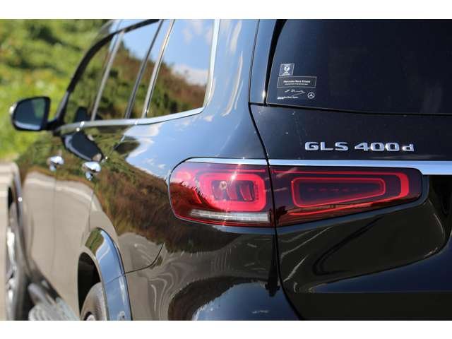 メルセデスベンツ　ＧＬＳ４００ｄ　４マチック　入庫しました！３列シート　黒革シート　パノラミックスライディングルーフ　３６０度カメラ　シートヒーター＆ベンチレーション　ブルメスターサウンド