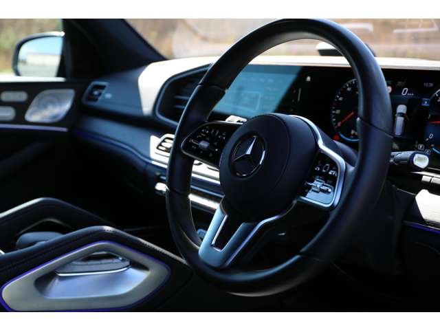 メルセデスベンツ　ＧＬＳ４００ｄ　４マチック　入庫しました！３列シート　黒革シート　パノラミックスライディングルーフ　３６０度カメラ　シートヒーター＆ベンチレーション　ブルメスターサウンド