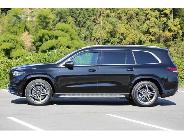 メルセデスベンツ　ＧＬＳ４００ｄ　４マチック　入庫しました！３列シート　黒革シート　パノラミックスライディングルーフ　３６０度カメラ　シートヒーター＆ベンチレーション　ブルメスターサウンド