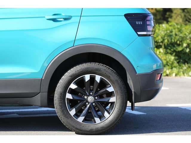 フォルクスワーゲン T-クロス 入庫しました!ナビ TV バックカメラ 衝突被害軽減ブレーキ ワイヤレスチャージ ETC クリアランスソナー 装備充実の1台です!お気軽にお問い合わせください!