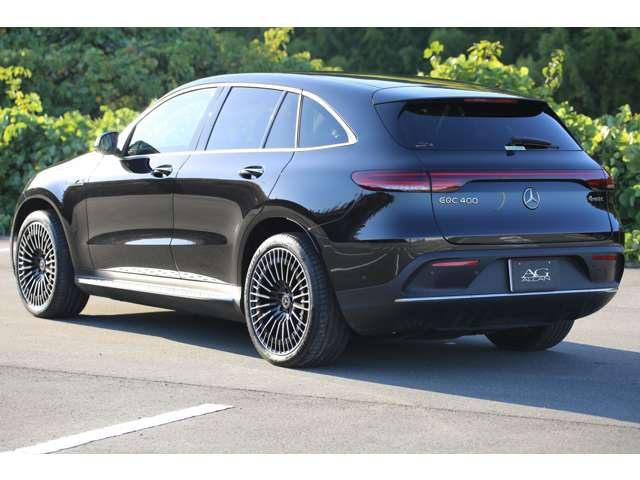 メルセデスベンツＥＱＣ　４００　４マチック　ＡＭＧライン入庫しました！レザーエクスクルーシブパッケージ　ブルメスターサウンド　３６０度カメラ　フルＥＶのＳＵＶです！お気軽にお問い合わせください！