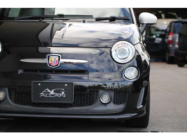 アバルト５００　エッセエッセ　入庫しました！５ＭＴ　赤革シート　キビキビと走る楽しいお車です！４本出しマフラー　ＥＴＣ　お気軽にお問い合わせください！