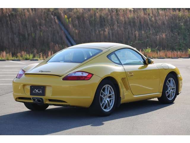 ポルシェ　ケイマン　５ＭＴ　左ハンドル　社外ナビ　ＥＴＣ　付き　車両取扱説明書・記録簿有ります。　お気軽にお問い合わせください！