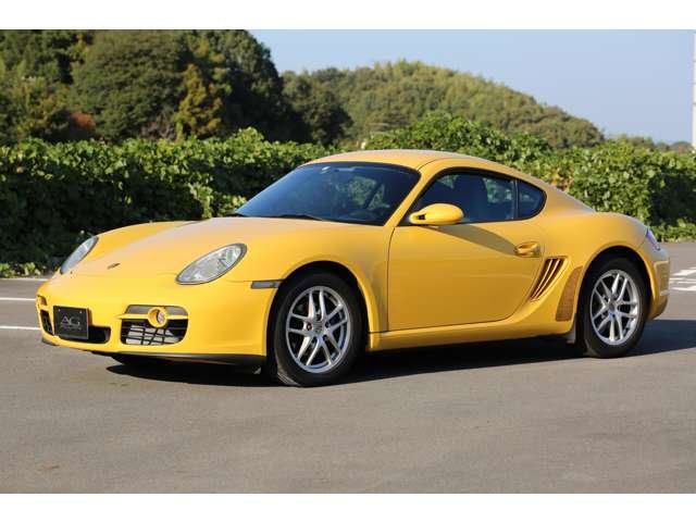 ポルシェ　ケイマン　５ＭＴ　左ハンドル　社外ナビ　ＥＴＣ　付き　車両取扱説明書・記録簿有ります。　お気軽にお問い合わせください！