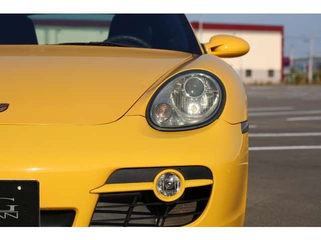 ポルシェ　ケイマン　５ＭＴ　左ハンドル　社外ナビ　ＥＴＣ　付き　車両取扱説明書・記録簿有ります。　お気軽にお問い合わせください！