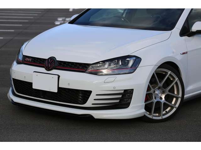 ゴルフＧＴＩ入庫しました！ワンオーナー　ＡＶＡＮＧＡＲＤＥ１９インチＡＷ　ＸＹＺ車高調　スマートキー２個　ナビ　ＴＶ　バックカメラ　社外ブースト計　お気軽にお問い合わせください！