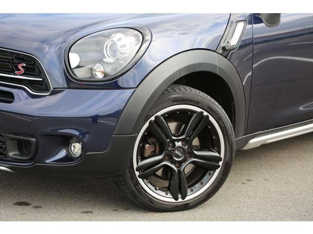 ミニ　クロスオーバーＳＤ　入庫しました！　ディーゼル　ＥＴＣ　シートカバー　アルミホイール　コンパクトで運転しやすい１台です！お気軽にお問い合わせください！