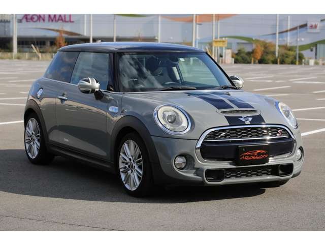 ＭＩＮＩクーパーＳＤ入庫しました！　ナビ　ＴＶ　バックカメラ　スマートキー　エンジンプッシュスタート　おしゃれなグレーツートンです！お気軽にお問い合わせください！
