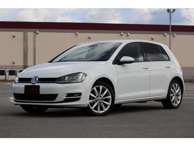 ゴルフＴＳＩハイラインブルーモーションテクノロジー入庫しました！低走行の１台です！ナビ・バックカメラ・Ｂｌｕｅｔｏｏｔｈ接続・スマートキー　コンパクトで運転しやすいお車です！