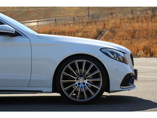 Ｃ６３ルックエアロ　２０ＡＷ　ダウンサス　純正ナビ　バックカメラ　ＥＴＣ　Ｂｌｕｅｔｏｏｔｈ接続　パワーバックドア　程よくカスタムされた１台です！お気軽にお問い合わせください！