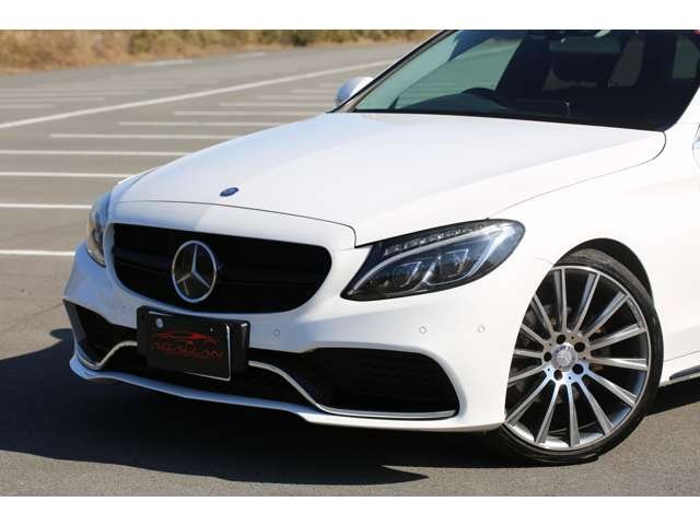 Ｃ６３ルックエアロ　２０ＡＷ　ダウンサス　純正ナビ　バックカメラ　ＥＴＣ　Ｂｌｕｅｔｏｏｔｈ接続　パワーバックドア　程よくカスタムされた１台です！お気軽にお問い合わせください！