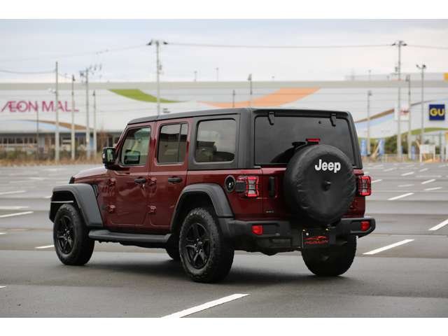 ジープ　ラングラーアンリミテッド　限定車　限定カラースナッズベリー　Ｂｌｕｅｔｏｏｔｈ接続　バックカメラ　ブラインドスポットモニター　お気軽にお問い合わせください！