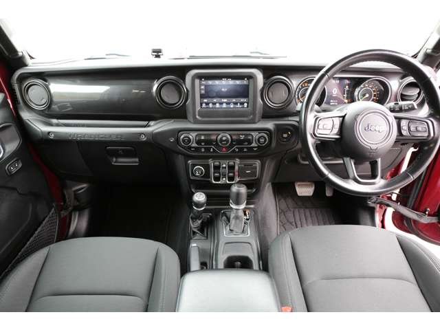 ジープ　ラングラーアンリミテッド　限定車　限定カラースナッズベリー　Ｂｌｕｅｔｏｏｔｈ接続　バックカメラ　ブラインドスポットモニター　お気軽にお問い合わせください！