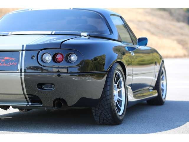 ユーノスロードスター　NA6　コブラフェイス　全塗装　ストライプラッピング　社外ホイール　ナルディステアリング　カスタム多数のお車です！お気軽にお問い合わせください！