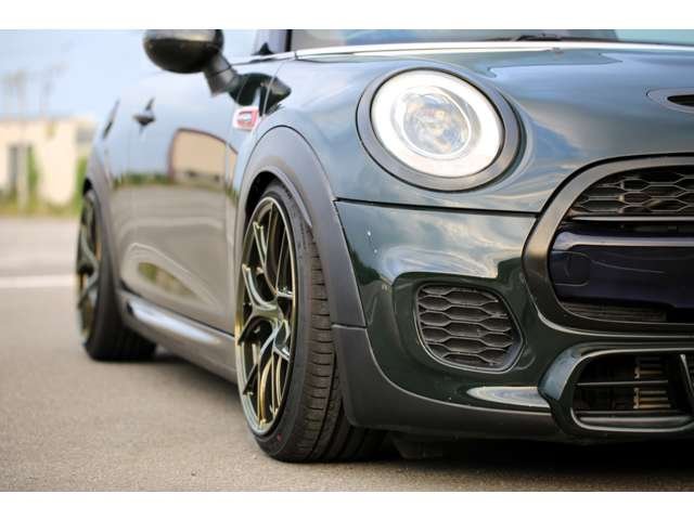MINIジョンクーパーワークス　６MT　BC車高調　TITAN7ホイール　スーパースプリントマフラー　レースチップ　カスタム多数の１台です！お気軽にお問い合わせください！