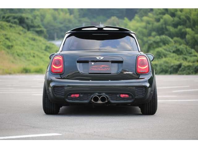MINIジョンクーパーワークス　６MT　BC車高調　TITAN7ホイール　スーパースプリントマフラー　レースチップ　カスタム多数の１台です！お気軽にお問い合わせください！