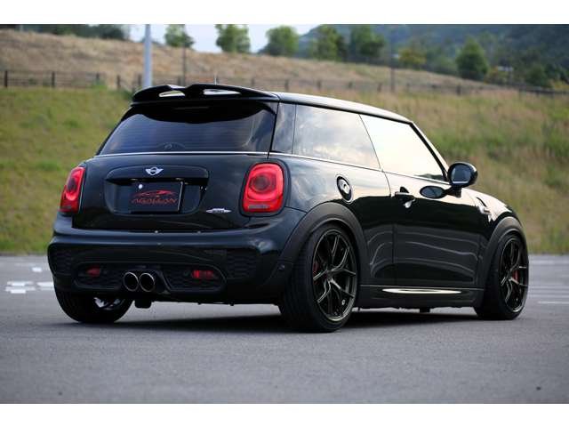 MINIジョンクーパーワークス　６MT　BC車高調　TITAN7ホイール　スーパースプリントマフラー　レースチップ　カスタム多数の１台です！お気軽にお問い合わせください！