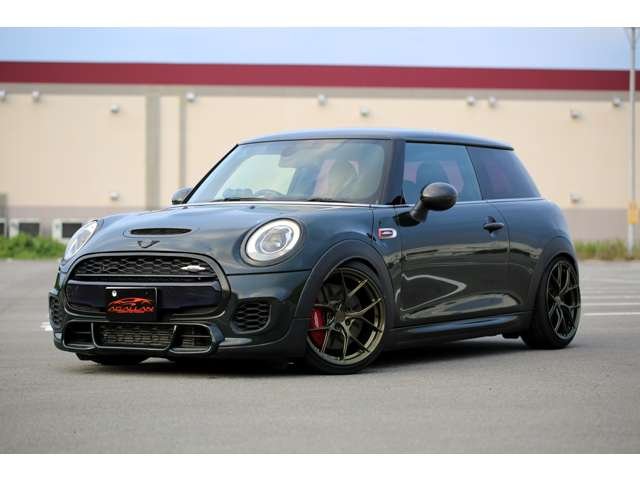 MINIジョンクーパーワークス　６MT　BC車高調　TITAN7ホイール　スーパースプリントマフラー　レースチップ　カスタム多数の１台です！お気軽にお問い合わせください！