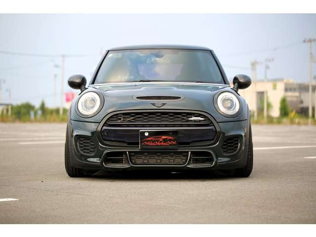 MINIジョンクーパーワークス　６MT　BC車高調　TITAN7ホイール　スーパースプリントマフラー　レースチップ　カスタム多数の１台です！お気軽にお問い合わせください！