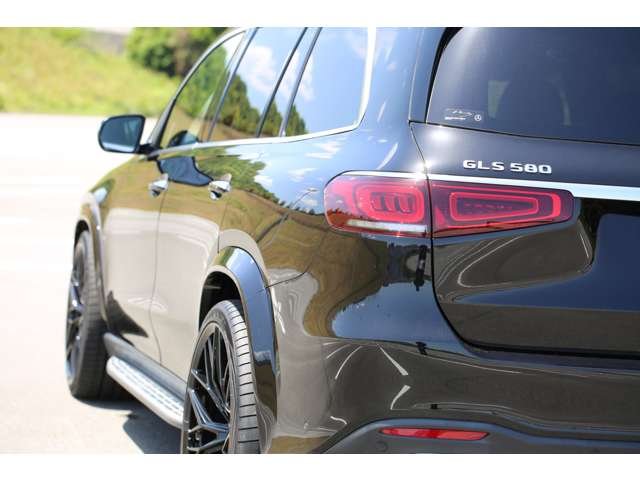 ＧＬＳ５８０　４マチックスポーツ　ショーファーパッケージ　エアバランスパッケージ　ロワリングｋｉｔ　２４インチアルミホイール　社外グリル　かっこよくカスタムされた１台です！お気軽にお問い合わせください