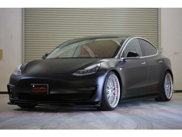 テスラモデル３　パフォーマンス　入庫しました。ＷＯＲＫ２０ＡＷ　ダウンサス　アーティシャンスピリッツエアロ　ＥＴＣ　３６０度カメラ　オートパイロット