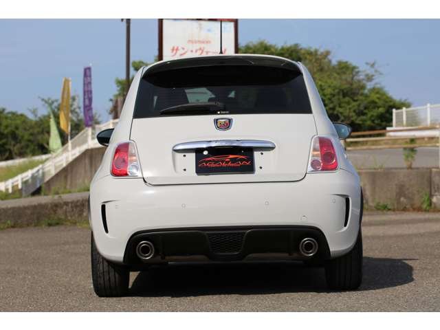 アバルト５００　５ＭＴ　入庫しました！マニュアルで走りの楽しいお車です！純正アルミホイール　ＥＴＣ　ＨＩＤ　ソリッドグレーがおしゃれです！お気軽にお問い合わせください！