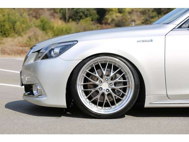 クラウンマジェスタ　Ｆバージョン　入庫しました！ラルグス車高調　ＷＯＲＫベルサリオ２０インチ　ナビ　ＴＶ　バックカメラ　ＥＴＣ　レザーシート　シートエアコン　装備充実の１台です！