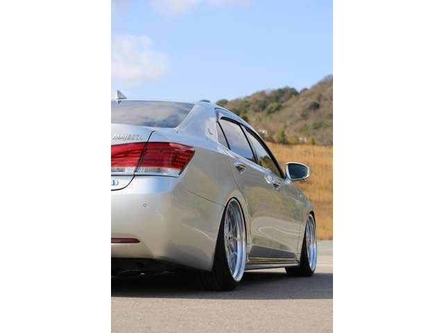 クラウンマジェスタ　Ｆバージョン　入庫しました！ラルグス車高調　ＷＯＲＫベルサリオ２０インチ　ナビ　ＴＶ　バックカメラ　ＥＴＣ　レザーシート　シートエアコン　装備充実の１台です！