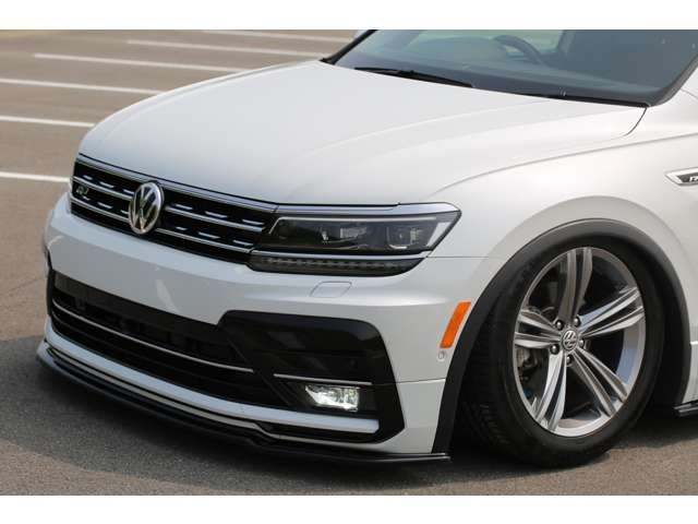 ティグアン　ＴＳＩ　Ｒライン　入庫しました！エアサス公認　Ｐｌｏｏｍエアサス　エアサスリモコン　ＵＳサイドマーカー　フロントナンバースムージング　かっこよく仕上がっております！