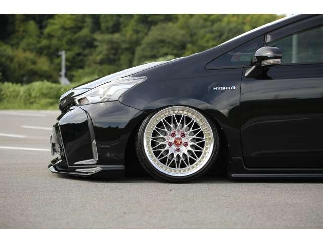 プリウスα　Ｓツーリングセレクション入庫しました！カスタム車両です！エアサス　ＷＯＲＫ　社外マフラー　社外ナビ　リアモニター　シートカバー　カスタム多数の１台です！お気軽にお問い合わせください！