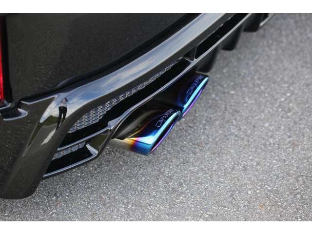 プリウスα　Ｓツーリングセレクション入庫しました！カスタム車両です！エアサス　ＷＯＲＫ　社外マフラー　社外ナビ　リアモニター　シートカバー　カスタム多数の１台です！お気軽にお問い合わせください！