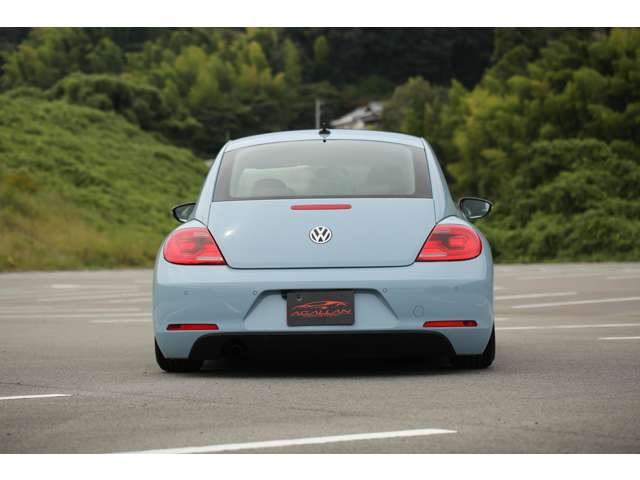 フォルクスワーゲン　ザ・ビートル　入庫しました！　ＡＩＲＭＥＸＴエアサス公認　アルパインナビ　ＵＳサイドマーカー　３ＳＤＭホイール　４本新品タイヤ　エアサスリモコン　社外シフトノブ　カスタム多数です！