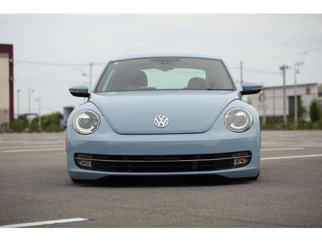 フォルクスワーゲン　ザ・ビートル　入庫しました！　ＡＩＲＭＥＸＴエアサス公認　アルパインナビ　ＵＳサイドマーカー　３ＳＤＭホイール　４本新品タイヤ　エアサスリモコン　社外シフトノブ　カスタム多数です！