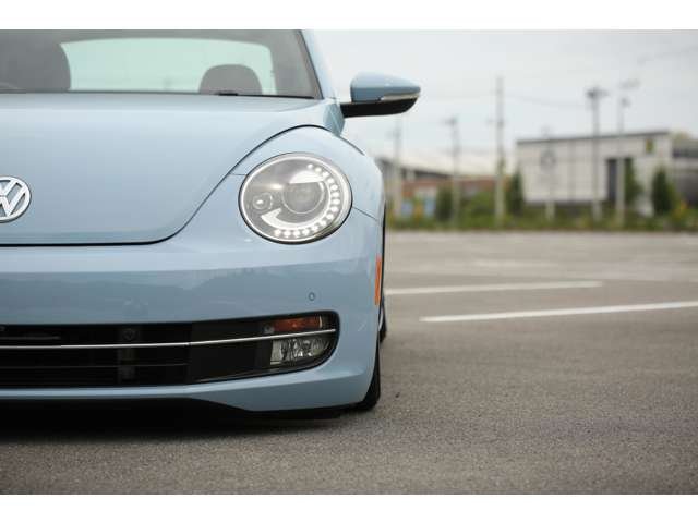 フォルクスワーゲン　ザ・ビートル　入庫しました！　ＡＩＲＭＥＸＴエアサス公認　アルパインナビ　ＵＳサイドマーカー　３ＳＤＭホイール　４本新品タイヤ　エアサスリモコン　社外シフトノブ　カスタム多数です！