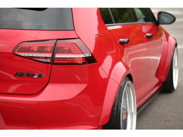 ゴルフＧＴＩ入庫しました！オーバーフェンダー　ＷＯＲＫ１８ＡＷ　社外マフラー　車高調　リアスポイラー　フロントスポイラー　カスタム多数の１台です！お気軽にお問い合わせください！